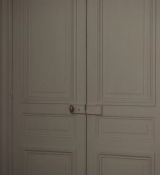 Emily_in_Paris_S02E06_WEBRip_x264-ION10_2303.jpg