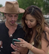 Emily_in_Paris_S02E06_WEBRip_x264-ION10_2396.jpg