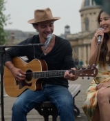 Emily_in_Paris_S02E06_WEBRip_x264-ION10_2461.jpg