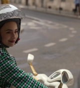 Emily_in_Paris_S02E06_WEBRip_x264-ION10_2735.jpg