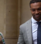 Emily_in_Paris_S02E06_WEBRip_x264-ION10_2737.jpg