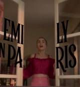 Emily_in_Paris_S02E07_WEBRip_x264-ION10_0040.jpg