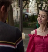 Emily_in_Paris_S02E07_WEBRip_x264-ION10_0204.jpg