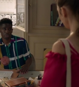 Emily_in_Paris_S02E07_WEBRip_x264-ION10_0250.jpg