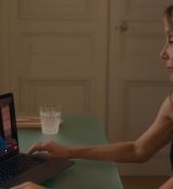 Emily_in_Paris_S02E07_WEBRip_x264-ION10_0302.jpg