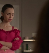 Emily_in_Paris_S02E07_WEBRip_x264-ION10_0365.jpg