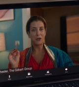 Emily_in_Paris_S02E07_WEBRip_x264-ION10_0384.jpg