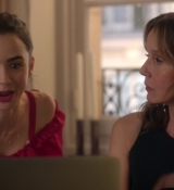 Emily_in_Paris_S02E07_WEBRip_x264-ION10_0394.jpg