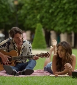 Emily_in_Paris_S02E07_WEBRip_x264-ION10_0462.jpg