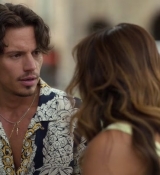 Emily_in_Paris_S02E07_WEBRip_x264-ION10_0592.jpg