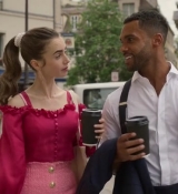 Emily_in_Paris_S02E07_WEBRip_x264-ION10_0694.jpg