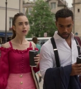 Emily_in_Paris_S02E07_WEBRip_x264-ION10_0701.jpg
