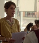 Emily_in_Paris_S02E07_WEBRip_x264-ION10_0745.jpg