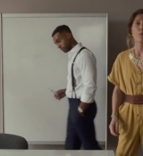 Emily_in_Paris_S02E07_WEBRip_x264-ION10_0777.jpg