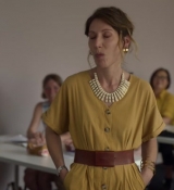 Emily_in_Paris_S02E07_WEBRip_x264-ION10_0826.jpg