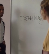 Emily_in_Paris_S02E07_WEBRip_x264-ION10_0838.jpg