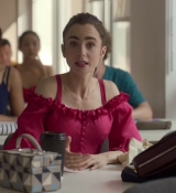 Emily_in_Paris_S02E07_WEBRip_x264-ION10_0855.jpg