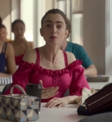 Emily_in_Paris_S02E07_WEBRip_x264-ION10_0858.jpg