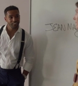 Emily_in_Paris_S02E07_WEBRip_x264-ION10_0870.jpg