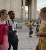Emily_in_Paris_S02E07_WEBRip_x264-ION10_0892.jpg