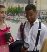 Emily_in_Paris_S02E07_WEBRip_x264-ION10_0908.jpg