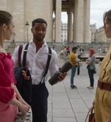 Emily_in_Paris_S02E07_WEBRip_x264-ION10_0920.jpg