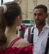 Emily_in_Paris_S02E07_WEBRip_x264-ION10_0964.jpg