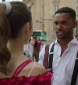 Emily_in_Paris_S02E07_WEBRip_x264-ION10_0967.jpg
