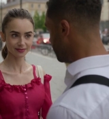 Emily_in_Paris_S02E07_WEBRip_x264-ION10_0986.jpg
