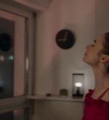 Emily_in_Paris_S02E07_WEBRip_x264-ION10_1030.jpg
