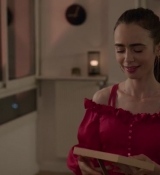 Emily_in_Paris_S02E07_WEBRip_x264-ION10_1091.jpg