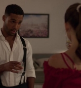 Emily_in_Paris_S02E07_WEBRip_x264-ION10_1145.jpg