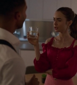 Emily_in_Paris_S02E07_WEBRip_x264-ION10_1165.jpg
