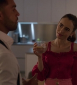 Emily_in_Paris_S02E07_WEBRip_x264-ION10_1197.jpg