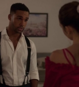 Emily_in_Paris_S02E07_WEBRip_x264-ION10_1206.jpg