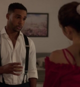Emily_in_Paris_S02E07_WEBRip_x264-ION10_1209.jpg