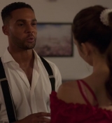 Emily_in_Paris_S02E07_WEBRip_x264-ION10_1248.jpg