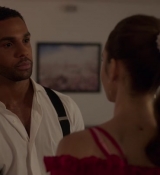 Emily_in_Paris_S02E07_WEBRip_x264-ION10_1284.jpg