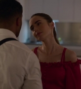 Emily_in_Paris_S02E07_WEBRip_x264-ION10_1292.jpg