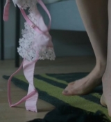 Emily_in_Paris_S02E07_WEBRip_x264-ION10_1435.jpg