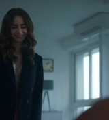 Emily_in_Paris_S02E07_WEBRip_x264-ION10_1485.jpg