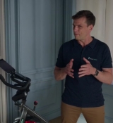 Emily_in_Paris_S02E07_WEBRip_x264-ION10_1646.jpg