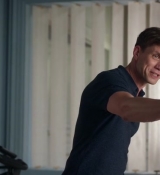 Emily_in_Paris_S02E07_WEBRip_x264-ION10_1743.jpg
