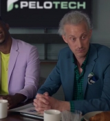 Emily_in_Paris_S02E07_WEBRip_x264-ION10_1757.jpg