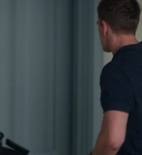Emily_in_Paris_S02E07_WEBRip_x264-ION10_1762.jpg