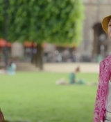 Emily_in_Paris_S02E07_WEBRip_x264-ION10_1830.jpg
