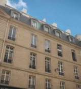 Emily_in_Paris_S02E07_WEBRip_x264-ION10_1944.jpg