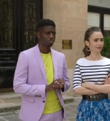 Emily_in_Paris_S02E07_WEBRip_x264-ION10_2067.jpg
