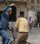 Emily_in_Paris_S02E07_WEBRip_x264-ION10_2073.jpg