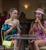 Emily_in_Paris_S02E07_WEBRip_x264-ION10_2176.jpg
